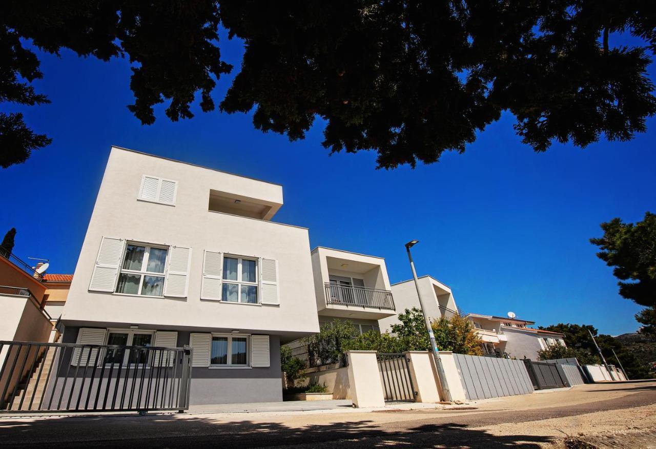 Sea Front Apartments Ivana 로고즈니차 외부 사진
