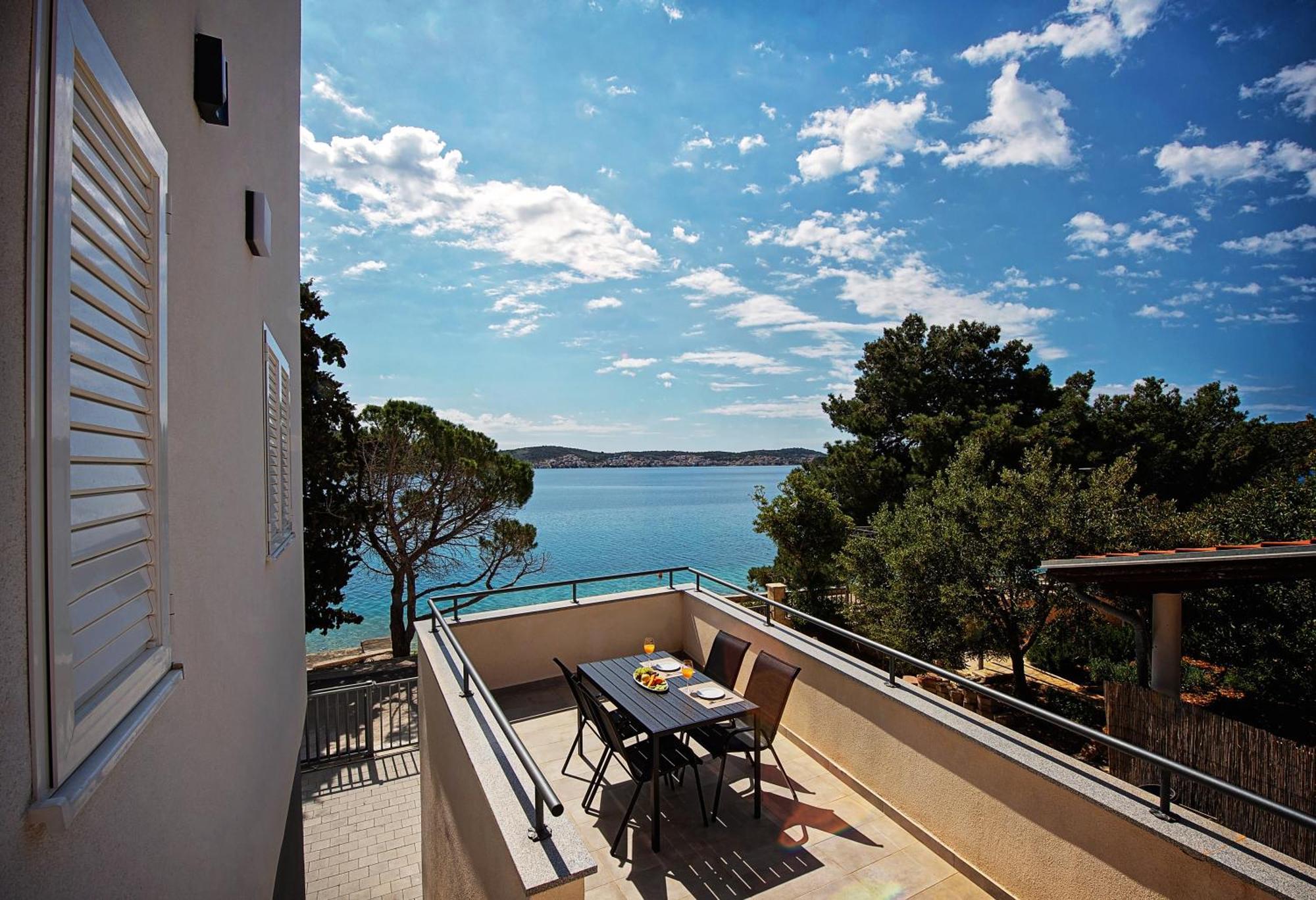 Sea Front Apartments Ivana 로고즈니차 외부 사진