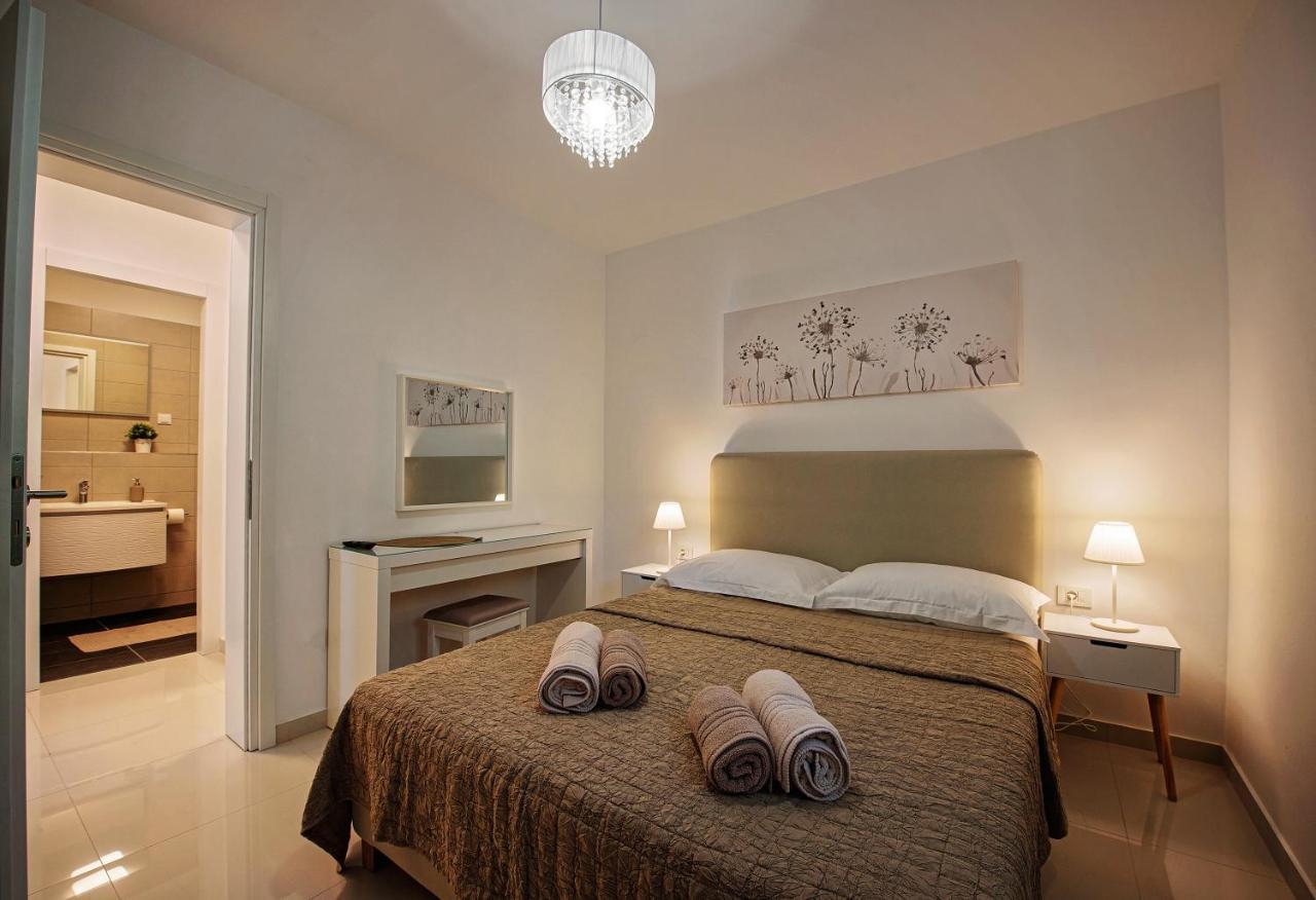 Sea Front Apartments Ivana 로고즈니차 외부 사진